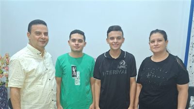 كان خارج التصنيف، العاشر مكرر على الثانوية علمي علوم: القائمة الأولى أحبطتني، ووالده: ابني رفع راسي كمدرس للفيزياء (فيديو)