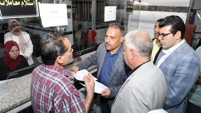 محافظ الشرقية يختتم جولته في فاقوس بتفقد المركز التكنولوجي 