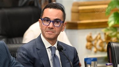 وزير الاستثمار يبحث مع مسئولي 