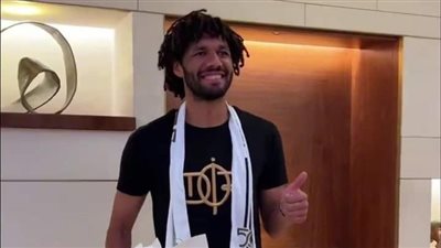 محمد النني يصل الإمارات للانضمام إلى نادي الجزيرة (فيديو) 