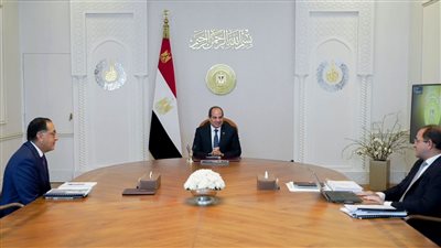 السيسي يوجه بضمان توافر السلع والخدمات بالأسواق للمواطنين
