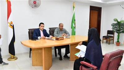نائب محافظ الفيوم والسكرتير العام يحلان 35 شكوى للمواطنين في 3 مراكز