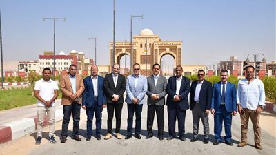 رئيس جامعة الوادي الجديد يستقبل لجنة المجلس الأعلى للجامعات