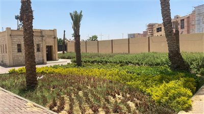 وزير الإسكان يتابع سير العمل بمنظومة مياه الشرب والصرف