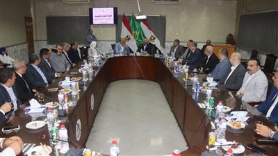 محافظ القليوبية: الغرفة التجارية تعمل على تقديم السلع الأساسية للمواطنين بأسعار مناسبة 