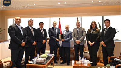 وزير الشئون النيابية والتواصل السياسي يستقبل وفدًا من حزب حماة الوطن