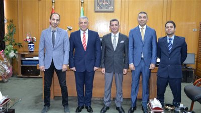 محافظ الإسماعيلية يستقبل ممثلي الجهاز القومي لتنظيم الاتصالات