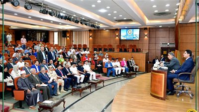 10 قرارات لصالح المواطن يناقشها محافظ الدقهلية مع الجهاز التنفيذي 