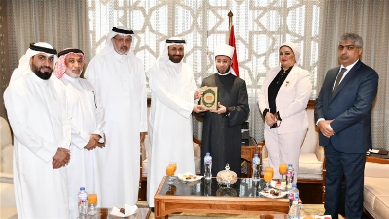 وزير الأوقاف يستقبل