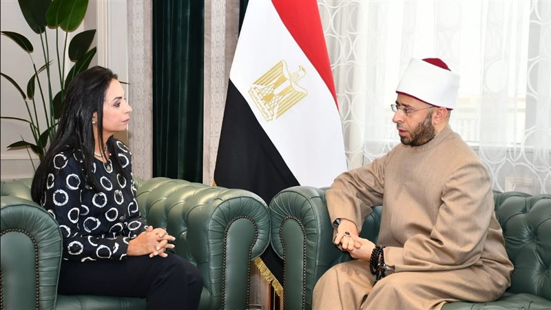 وزير الأوقاف ووزيرة