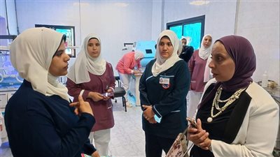 وكيل صحة الإسماعيلية تتابع توفر الأدوية والمستلزمات الطبية بالمستشفيات (صور)