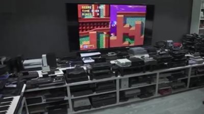 سعودي يدخل موسوعة جينيس بعد ربطه 444 جهاز ألعاب على شاشة واحدة 