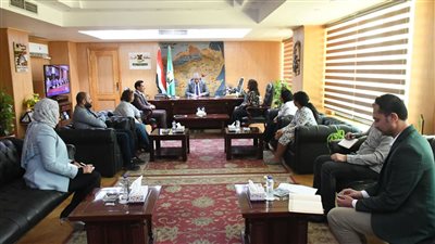 محافظ الفيوم يلتقي وفد برنامج الأغذية العالمي 