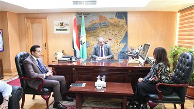 محافظ الفيوم يكلف نائبه لاختيار قريتين لتطبيق برامج الحماية الاجتماعية