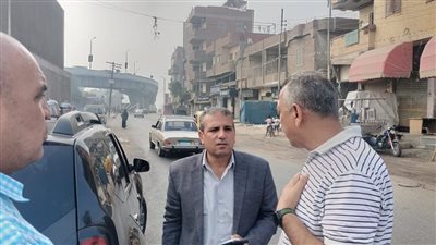 رئيس مدينة الزقازيق يتابع رفع القمامة والإشغالات