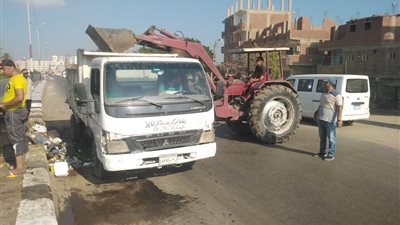 نشاط مكثف لرفع الإشغالات بالوحدات المحلية في الشرقية 