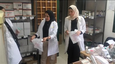 جامعة الأزهر تسيِّر قافلة تنموية لمنطقة النهضة لتوقيع الكشف الطبي بالمجان 