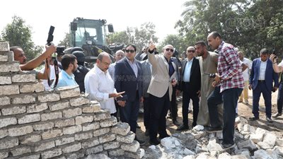 محافظ بني سويف يقود حملة لإزالة التعديات على أراضي مركز ناصر
