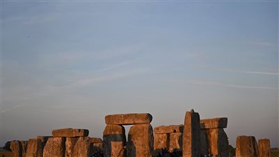 وزنها ٦ أطنان، العلماء ينجحون في حل لغز الأحجار العملاقة في بريطانيا 