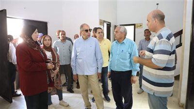 محافظ المنيا يتابع مشروعات 