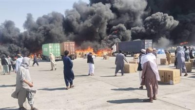تفاصيل حريق ضخم على الحدود الأفغانية الإيرانية (فيديو)