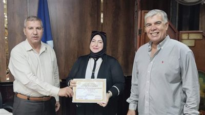 تكريم فريق مسئولي تقييم الأداء وجودة البرامج التدريبية بتعليم دمياط