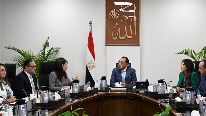 اجتماع الدكتور مصطفى