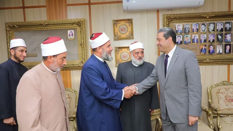 محافظ دمياط، يستقبل
