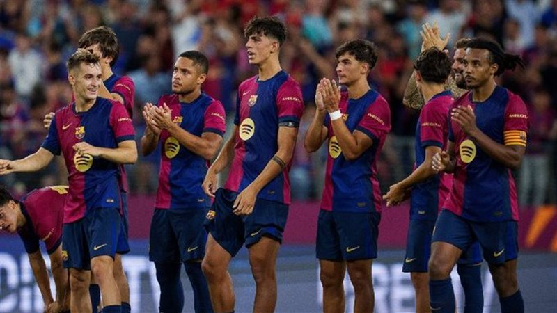 لاعبو برشلونة 