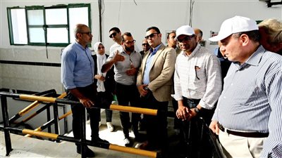 وزير الإسكان يتفقد أعمال إحلال وتجديد محطة تنقية مياه جنوب العلمين