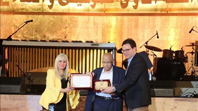 أخبار الفن: انطلاق فعاليات الدورة 32 من مهرجان القلعة، طبيب شيرين عبد الوهاب يكشف تطورات حالتها الصحية.. هاني شاكر يطرح كليب أغنيته الجديدة 