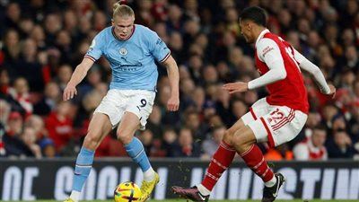 جالاس: السيتي يجب أن يذهب للعب على القمر لو فاز بالدوري الإنجليزي الموسم المقبل