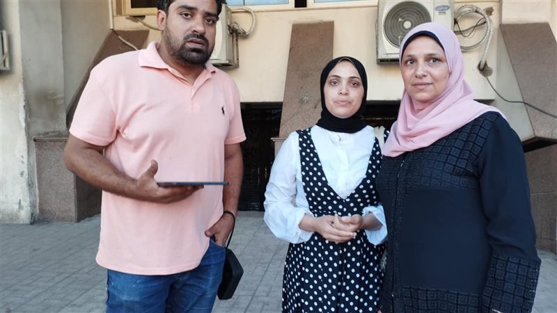 مراسل فيتو مع أسرة