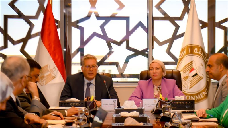 وزيرا البيئة والبترول