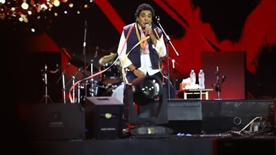 أخبار الفن اليوم: رفع إيقاف هيفاء وهبي عن العمل بمصر.. أسباب تأجيل حفل منير بالإسكندرية.. سر ضعف الإقبال على حفلات مهرجان القلعة