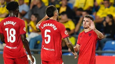 نيران صديقة، إشبيلية يتعادل مع لاس بالماس 1-1 بالشوط الأول بالدوري 