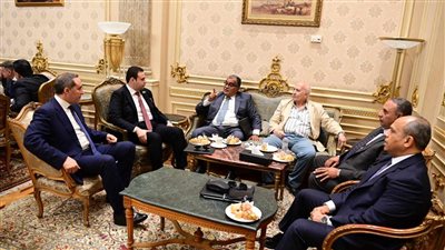 أمين عام النواب يستقبل المشاركين باجتماع استعراض نتائج لجنة قانون الإجراءات الجنائية (صور)