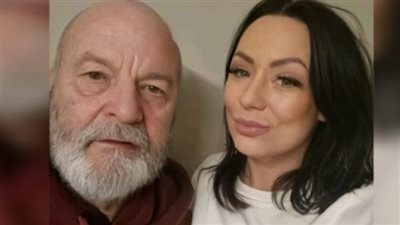 قرر يموت في إجازتي، سيدة تثير الغضب لرفضها حضور جنازة زوجها للاستمتاع بالشاطئ (فيديو) 