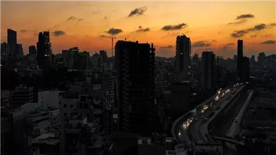 جيش الاحتلال يزعم قصف مستودعات أسلحة تابعة لحزب الله