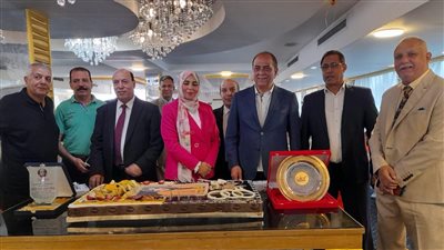 رئيس غرفة الجيزة يشهد حفل تكريم وكيل وزارة التموين لبلوغها سن المعاش