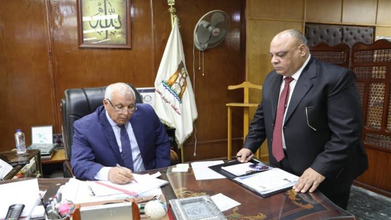 محافظ الوادى الجديد،