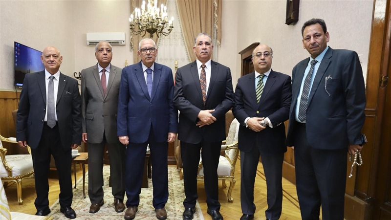 زيارة وفد المحامين