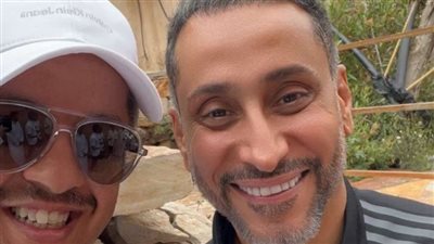 سامي الجابر يحضر مباراة الهلال والنصر بكأس السوبر السعودي (فيديو)