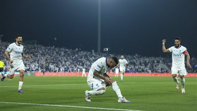 الهلال يكتسح النصر برباعية ويتوج بطلا لكأس السوبر السعودي