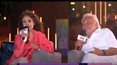 دويتو غنائي على الهواء بين حنان وسامح الصريطي (فيديو)