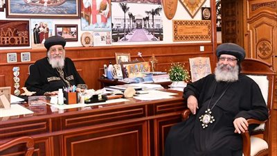البابا تواضروس يتلقى تقريرا عن سير العمل في دير الأنبا شنودة