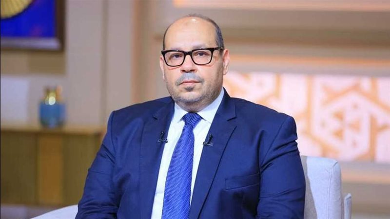 ياسر إدريس رئيس اللجنة