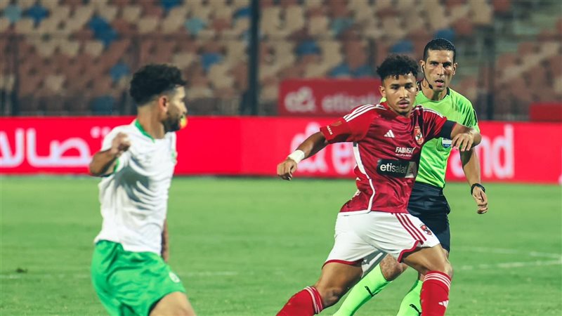 مباراة  الأهلي مع