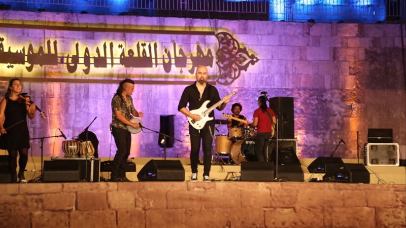 مهرجان القلعة، فيتو