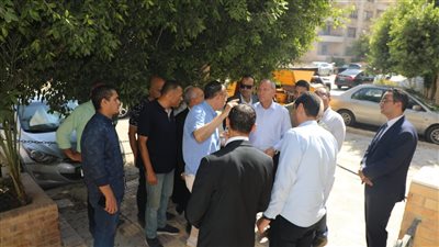 محافظ القاهرة يتفقد أعمال إزالة بناء مخالف بالمقطم (صور)